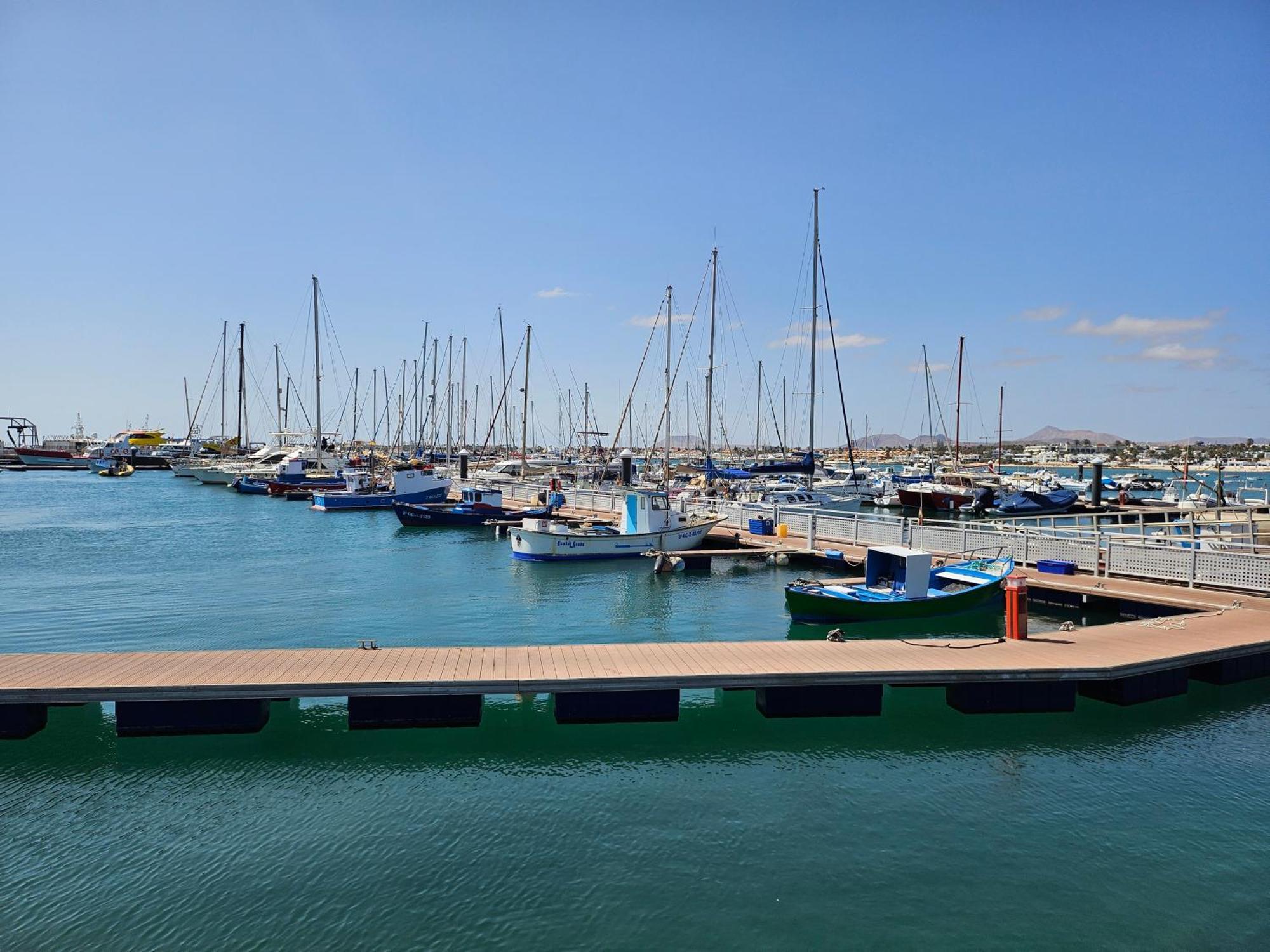 Corralejo Coliving By Amazzzing Travel Hostel Εξωτερικό φωτογραφία