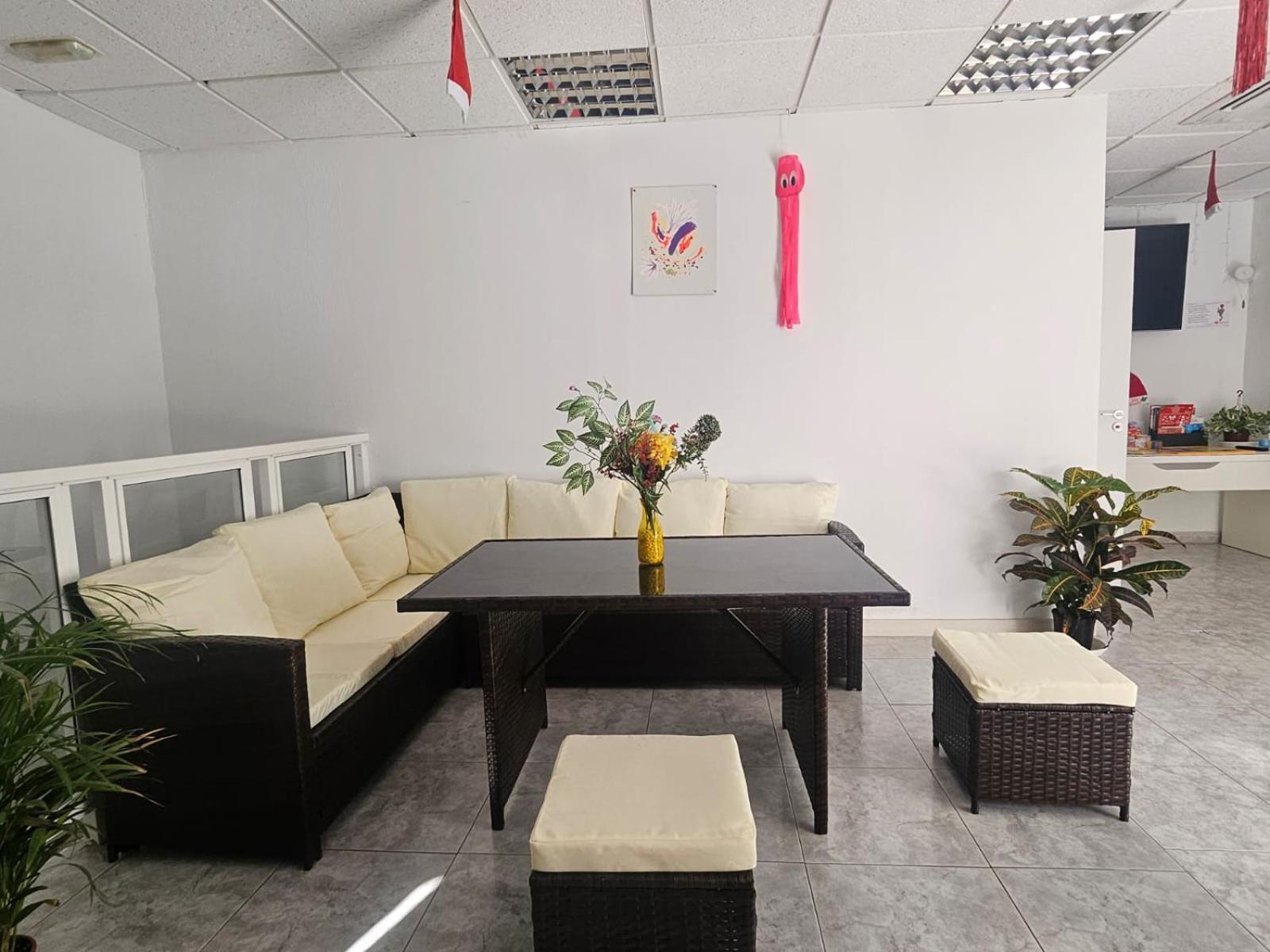 Corralejo Coliving By Amazzzing Travel Hostel Εξωτερικό φωτογραφία