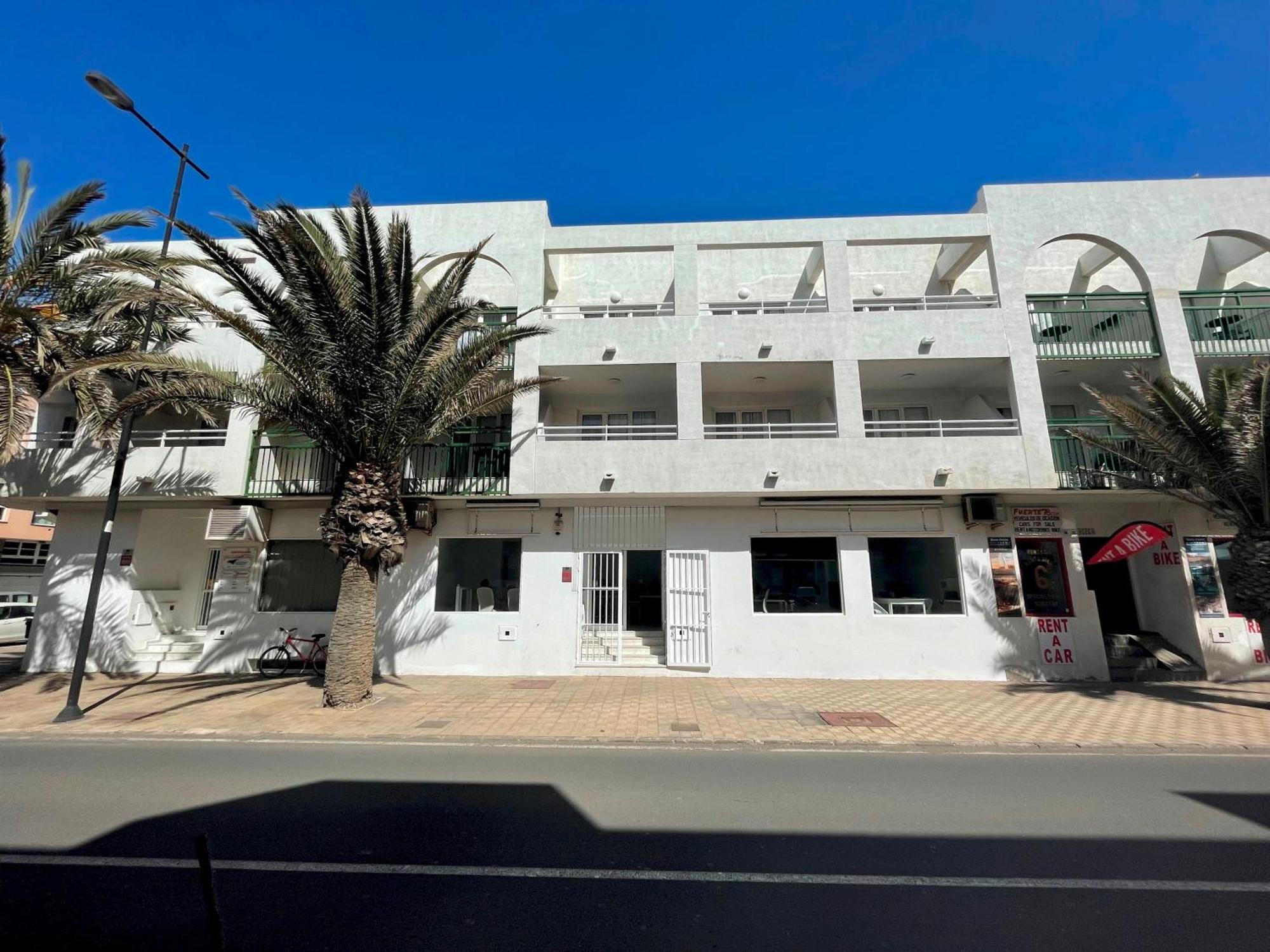 Corralejo Coliving By Amazzzing Travel Hostel Εξωτερικό φωτογραφία